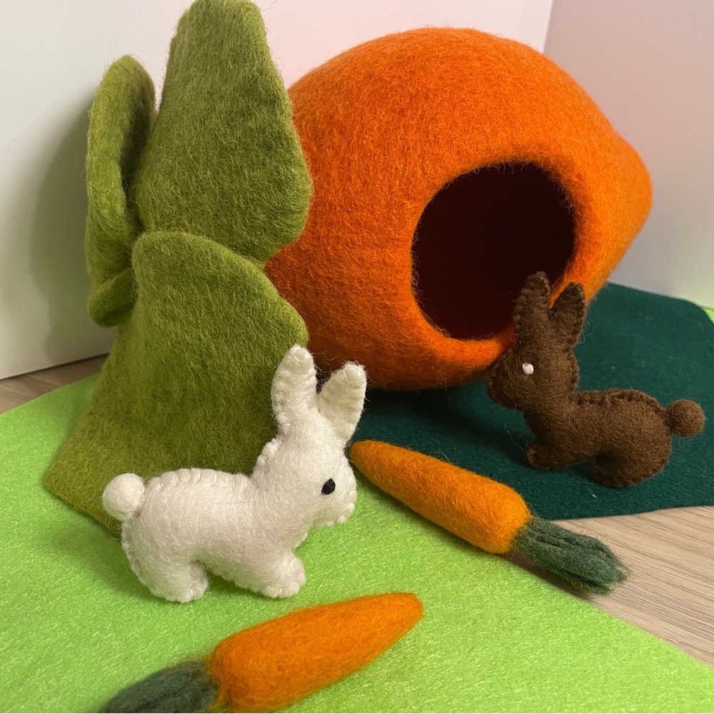 *SOLD* Felt Carrot & Rabbits - Picture 3 of 5